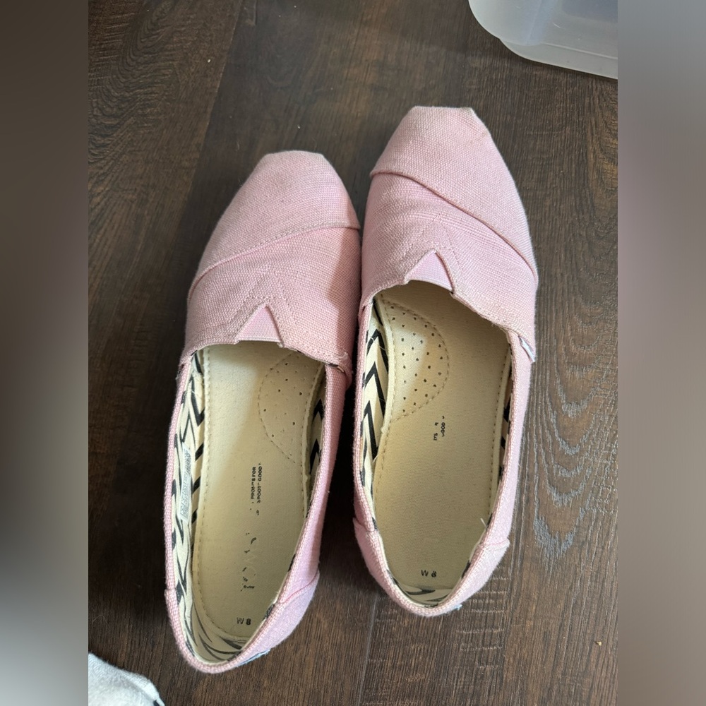 Pink Toms
